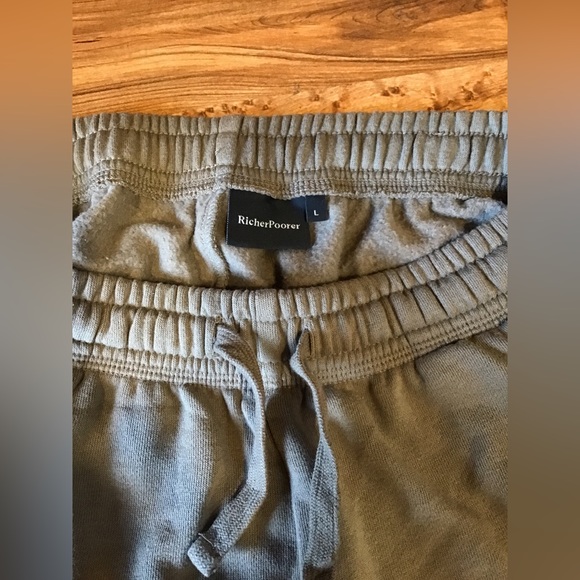 Richer Poorer Joggers Fleece Sweats Workout pants. Gym. Size Large Tan - Picture 4 of 4